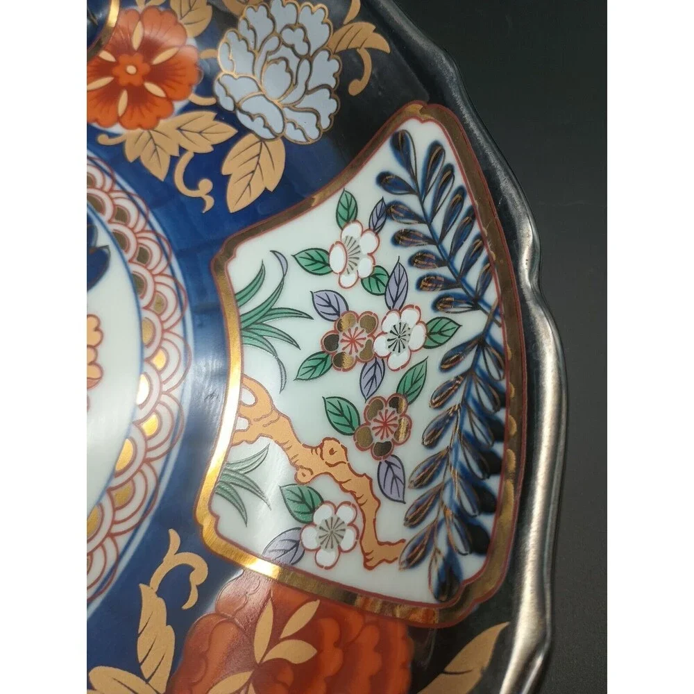 Utsuwa Japan Imari Serving Bowl Chrysanthemum Scalloped Rim Gold 12.25